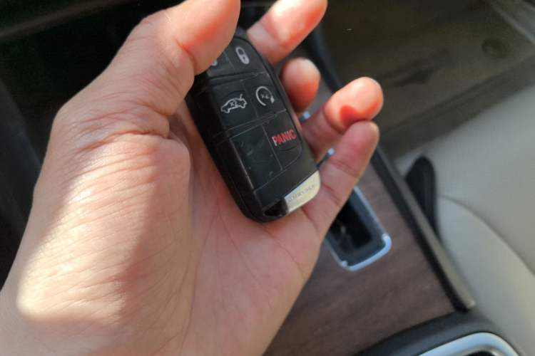 Used Chrysler 300C 2013 3.6L Prestige Edition
