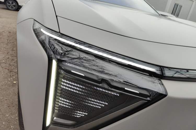 Used HiPhi Y 2023 560 km Pioneer Edition