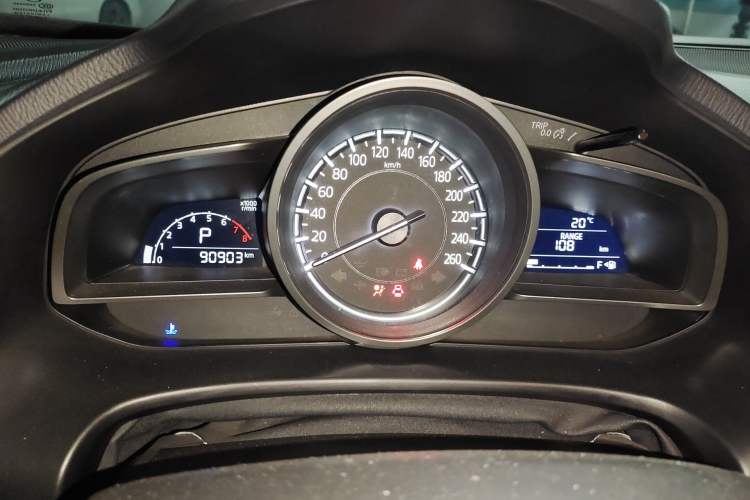 Used Mazda 3 Axela 2017 Hatchback 2.0L Automatic Luxury Model Emission Standard China V Instrument Cluster