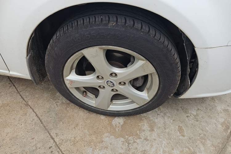 Used Bestune B70 2012 1.8L manual Comfort trim level