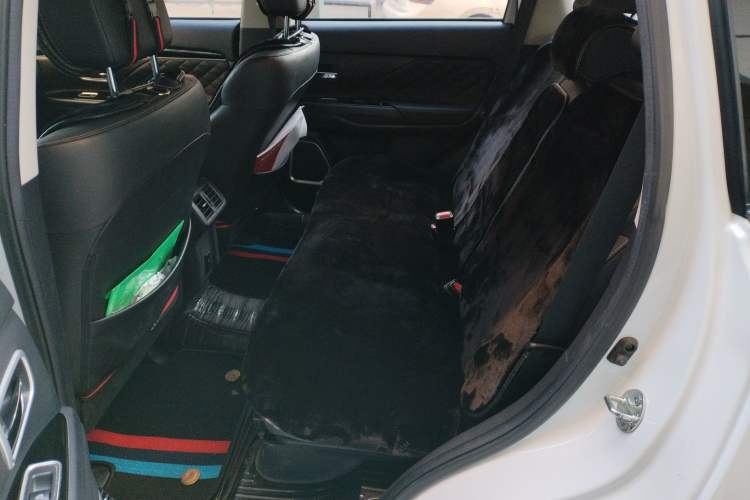 Used Mitsubishi Outlander 2021 2.0L Two-Wheel Drive Comfort Edition 7 Seats