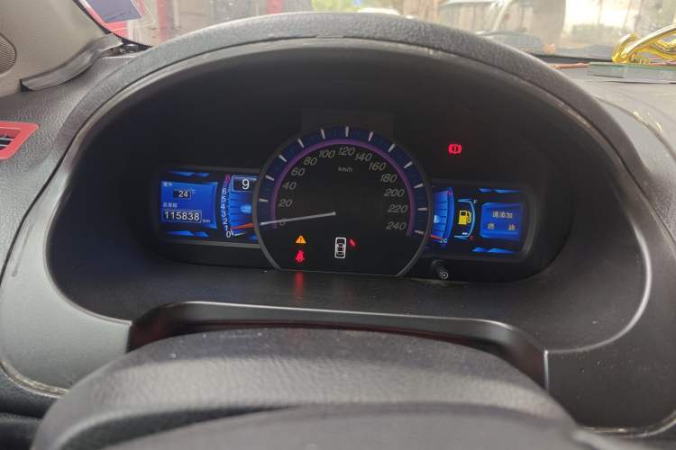 Used BYD S6 2014 2.0L Manual Luxury 5-Seater Instrument Cluster