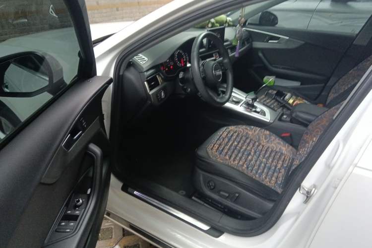 Used Audi A4L 2018 30th Anniversary Edition 30 TFSI Ambition Model Driver Seat