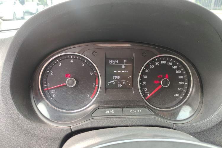 Used Volkswagen Polo 2016 1.6L Automatic Comfort Model
