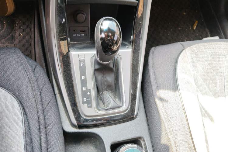 Used Hyundai Elantra (5th Generation / Langdong) 2015 1.6L Automatic Leading Model