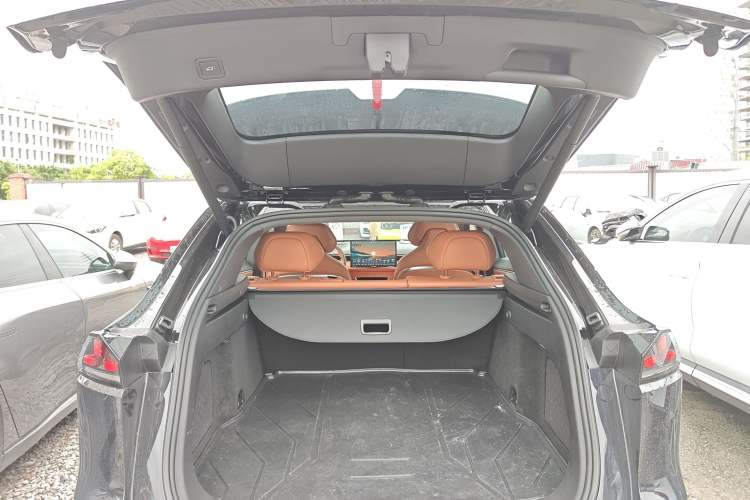 Used Deepal S07 2023 200Max Range-Extended Version Trunk