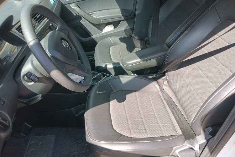 Used Skoda Rapid Spaceback 2016 Revised 1.6L Automatic Chuanxing Version
