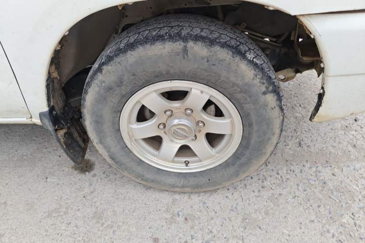 Used Nissan D22 2013 2.4L Gasoline Two-Wheel-Drive Standard Model