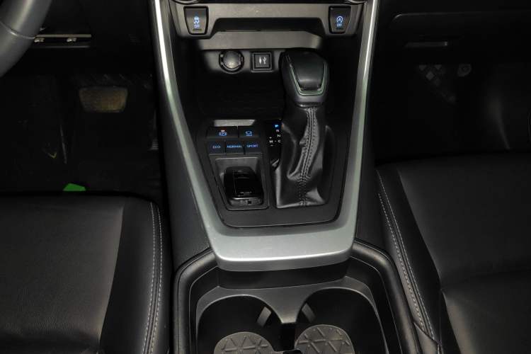 Used Toyota Wildlander 2021 2.0L CVT Two-Wheel Drive Luxury Edition
