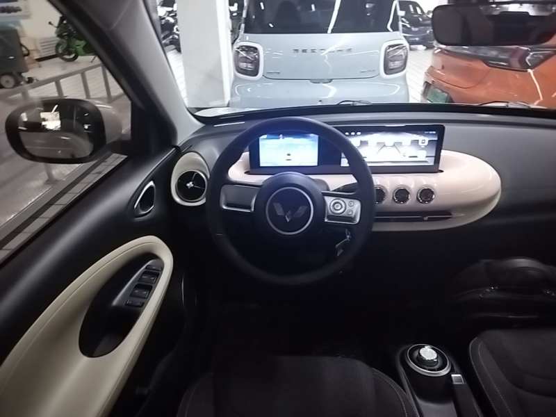 Used Wuling Bingo 2023 203km Light Edition — 10