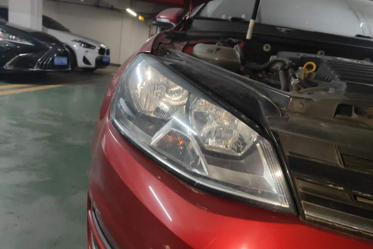 Used Volkswagen Golf 2016 230TSI Automatic Luxury Version
