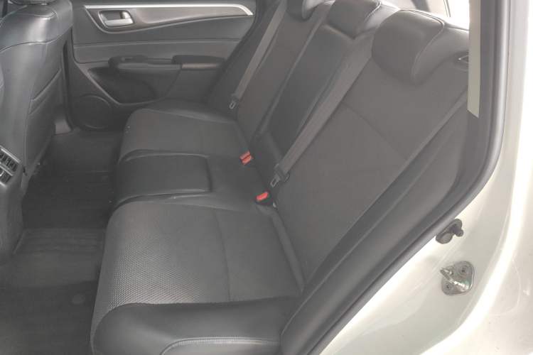 Used Honda Jade 2014 1.8L Automatic Comfort Elite Version 5 Seats
