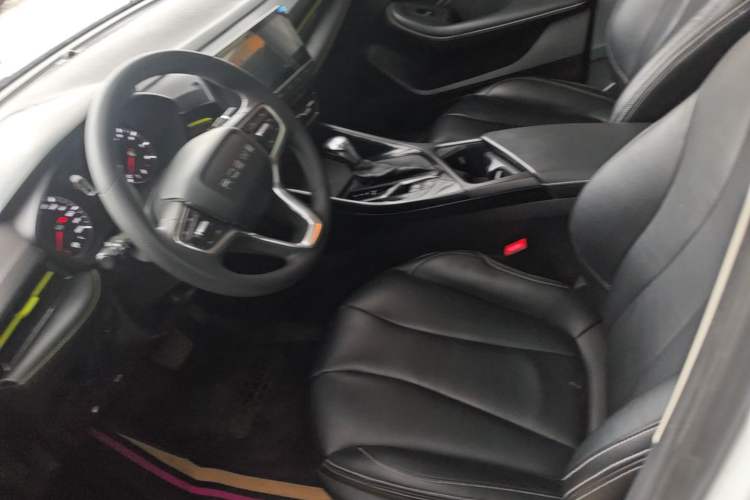 Used Roewe i5 2021 1.5L CVT Platinum Edition
