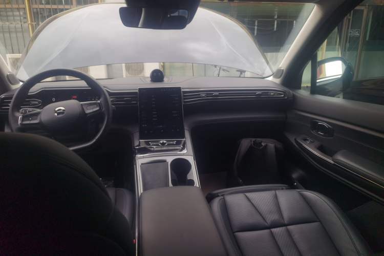 Used Nio ES8 2020 415 km Signature Edition 6-Seater Version
