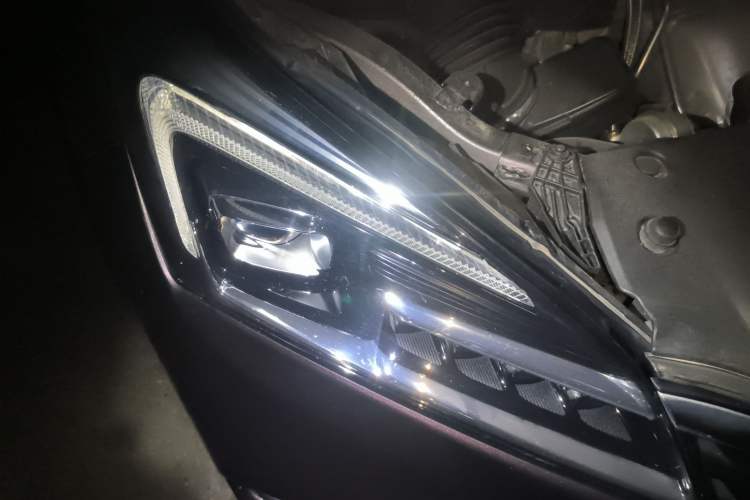 Used Buick Envision 2020 28T Four-Wheel Drive Elite Version Right Front Headlight