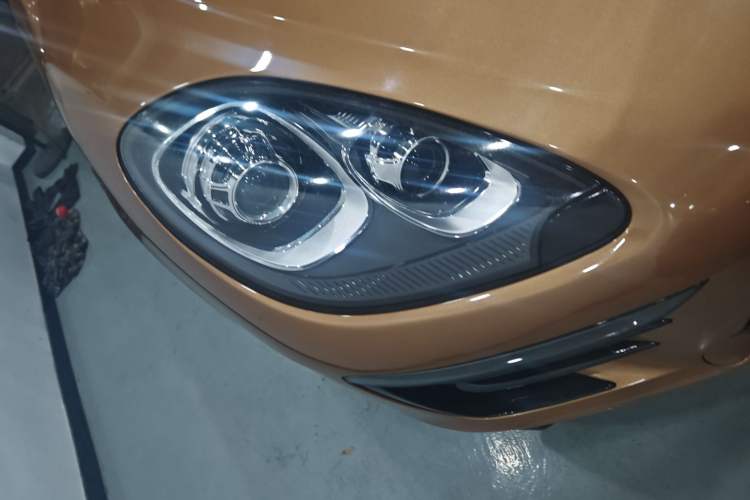 Used Porsche Macan 2014 Macan 2.0T Right Front Headlight