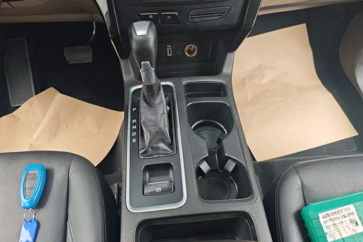 Used Ford Kuga 2017 EcoBoost 180 Two-Wheel-Drive Luxury Wing Edition