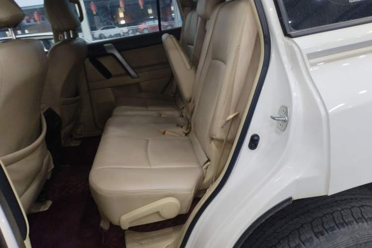 Used Toyota Prado 2017 4000 TXL Dual Airbags Side-Mounted – Middle East Version
