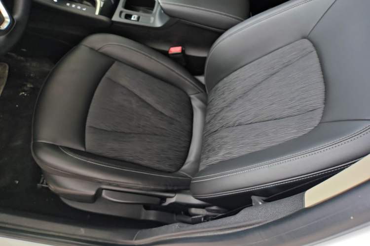 Used Buick Verano 2015 Sedan 20T Dual-Clutch Leading Model Left Front Seat