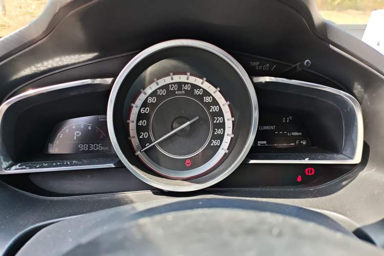 Used Mazda Mazda 3 Axela 2016 Sedan 1.5L Automatic Luxury Model
