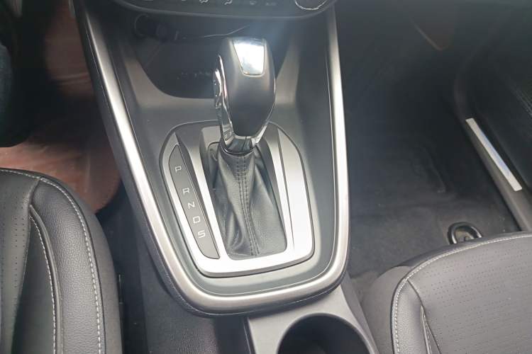 Used Ford Escort 2015 1.5L Automatic Fashion Model
