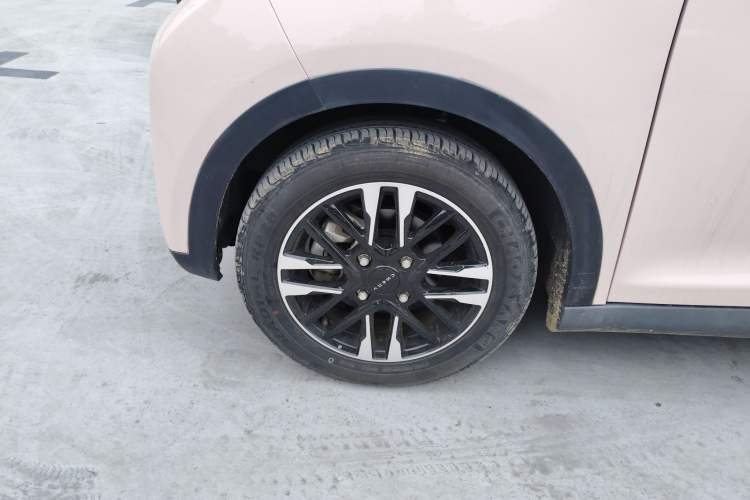 Used Chery Little Ant 2022 Sweet Pink Edition Half-Sugar Version Lithium Iron Phosphate 29.2 kWh 30 kW 301 km