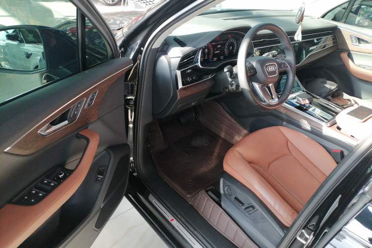 Used Audi Q7 2023 55 TFSI quattro S line Sport Edition
