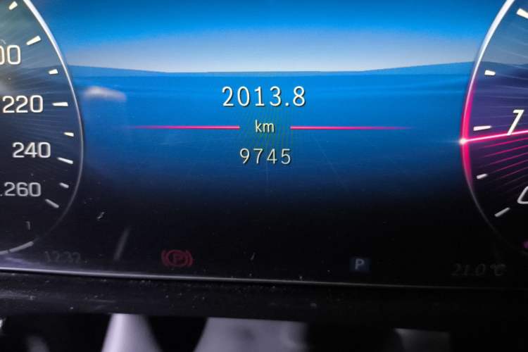 Used Mercedes-Benz E-Class 2025 E 300 L Luxury Model Odometer Close Up