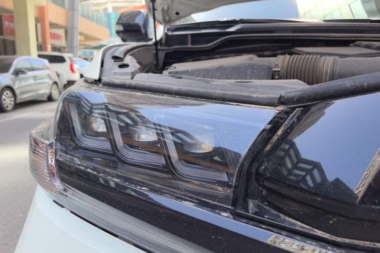 Used Toyota Land Cruiser 
