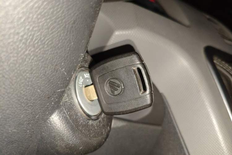 Used Foton Scenic G7 2021 2.4L Gasoline Commercial Version Short Wheelbase High-Roof 2-Seat Van 4K22D4M
