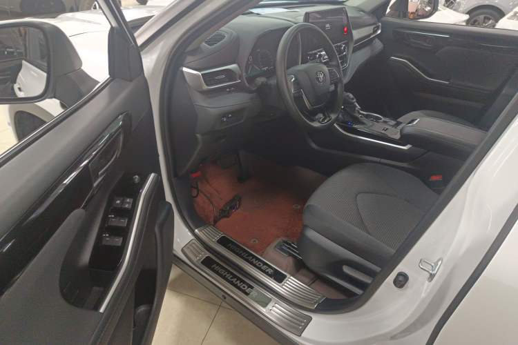 Used Toyota Highlander 2024 2.5L Smart Electric Hybrid Dual-Motor Two-Wheel-Drive Elite Edition 5 Seats Driver Seat