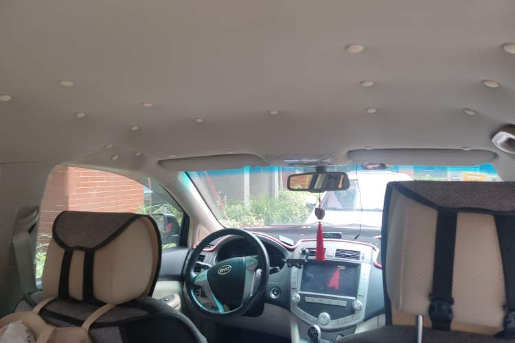 Used BYD S6 2014 2.0L Manual Luxury 5-Seater