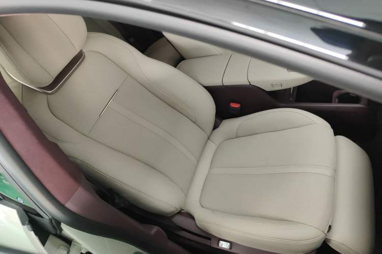 Used Zeekr X 2025 Four-Seater Rear-Drive Cube Version Right Front Seat