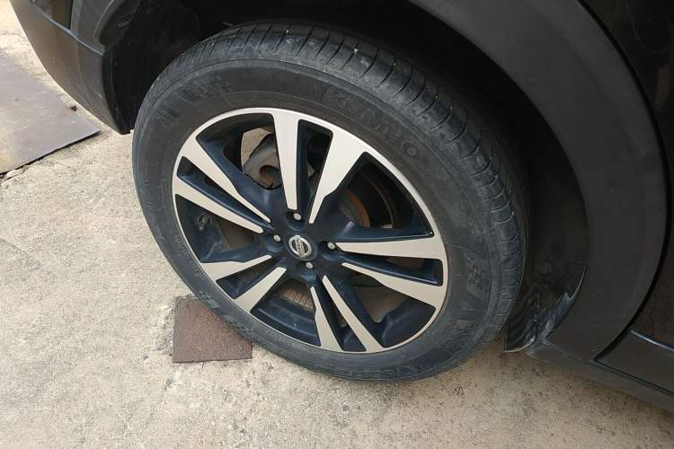 Used Nissan Kicks 2020 1.5L XL CVT Cool Enjoyment Edition Exterior 5