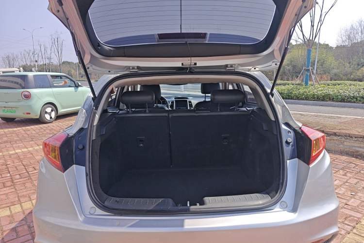 Used Changan Eado 2015 1.6L Manual Junku Model China IV Standard
