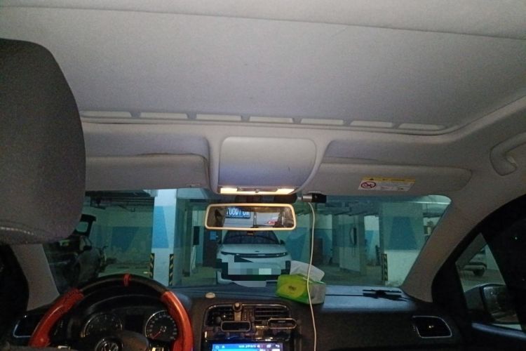 Used Volkswagen Polo 2016 1.6L Cross Polo Automatic
