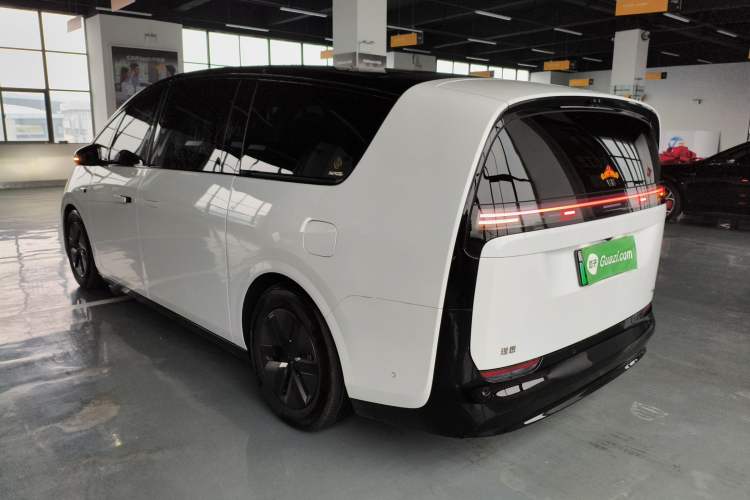 Used Li Auto MEGA 2024 Ultra Model Rear Left 45 Deg