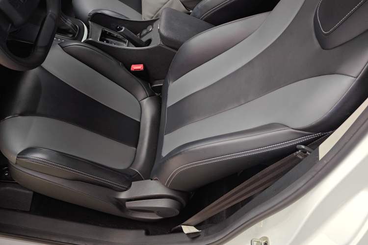 Used Roewe Clever 2022 311km QiQi BoBo Edition Left Front Seat