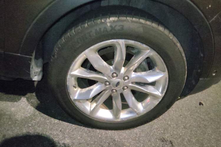 Used Ford Explorer 2013 3.5L Deluxe Model