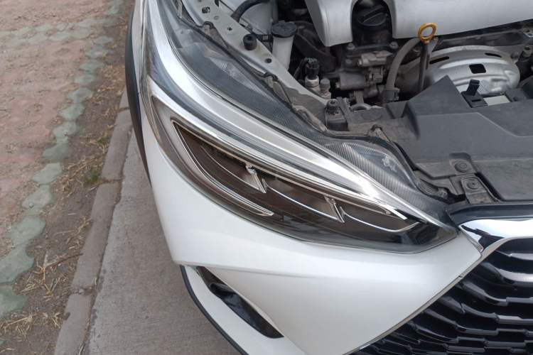 Used Toyota YARiS L Zhi Xuan 2020 X-Trail X 1.5L CVT Luxury Edition Right Front Headlight