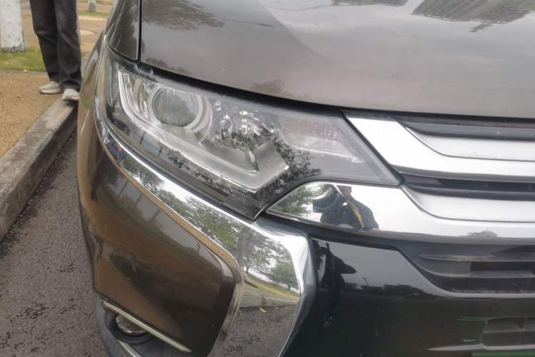 Used Mitsubishi Outlander 2018 2.0L Two-Wheel-Drive Jiale Edition 7-Seater