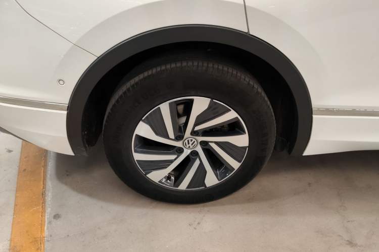 Used Volkswagen Tiguan L New Energy 2020 430 PHEV Plug-in Hybrid Prestige Edition Right Rear Wheel Hub