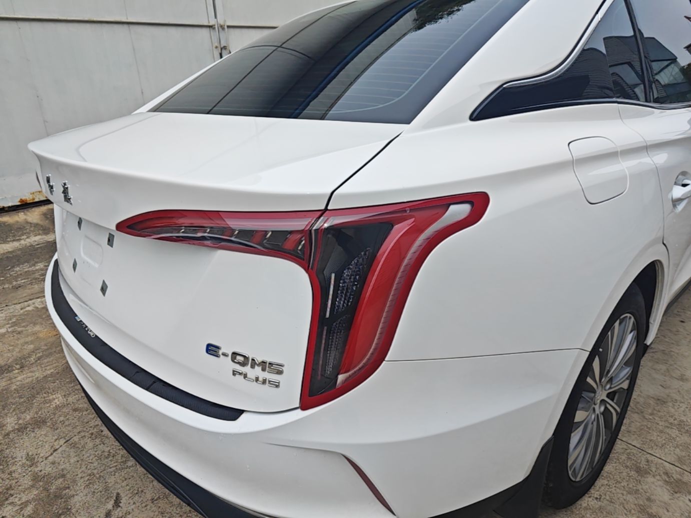 Hongqi E-QM5 2023 620km PLUS — снимка 9