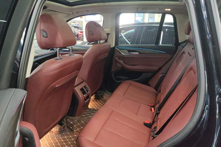 Used BMW X3 2022 Second Facelift xDrive30i Leading Edition M Night Sky Package Left Rear Seat