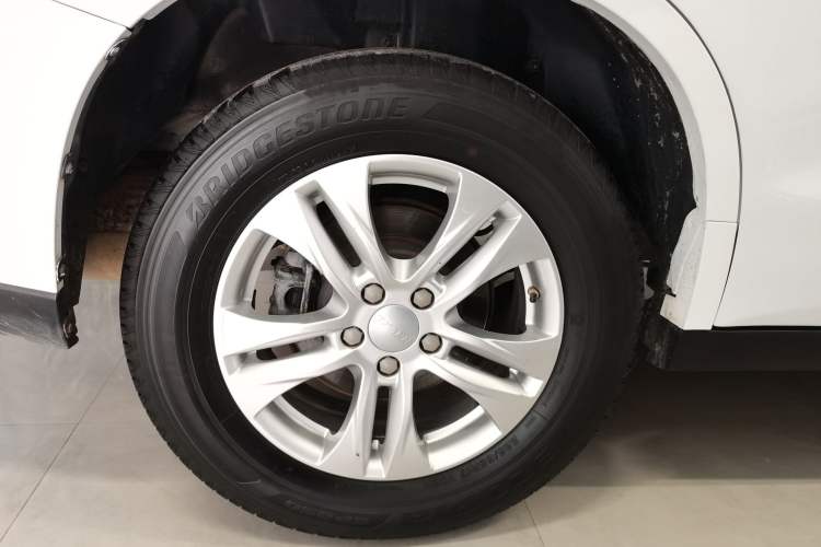 Used Haval M6 2019 1.5T DCT Two-Wheel Drive Elite Version China VI Standard Right Rear Wheel Hub