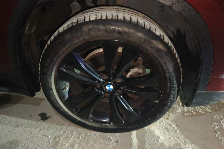 Used BMW X1 2021 sDrive20Li Fashion Model Right Front Wheel Hub