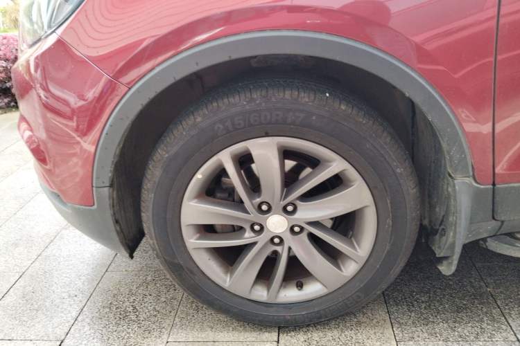 Used Buick Encore 2017 18T Automatic Two-Wheel Drive Urban Leading Model Left Front Wheel Hub