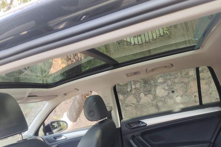 Used Volkswagen Tiguan L 2019 330TSI Automatic Two-Wheel Drive Panoramic Comfort Edition China VI Standard