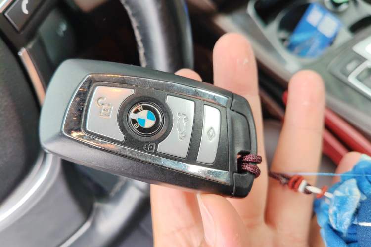 Used BMW 5 Series 2014 525Li Luxury Design Package Vehicle Key