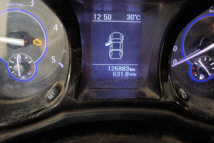 Used JMC Yuhu 7 2017 2.4T Classic Edition Diesel 4x4 Luxury Version JX4D24A5L